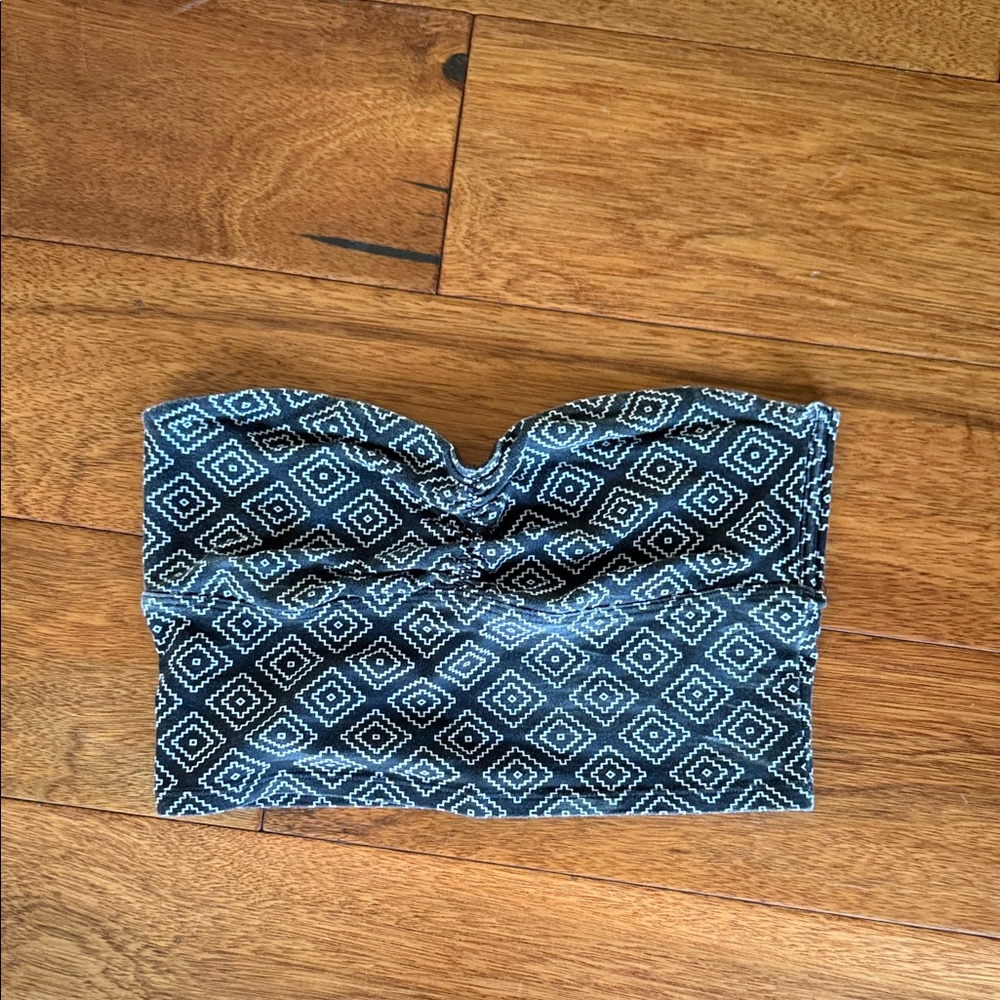 Victoria's Secret Black and White Geometric Tube Top